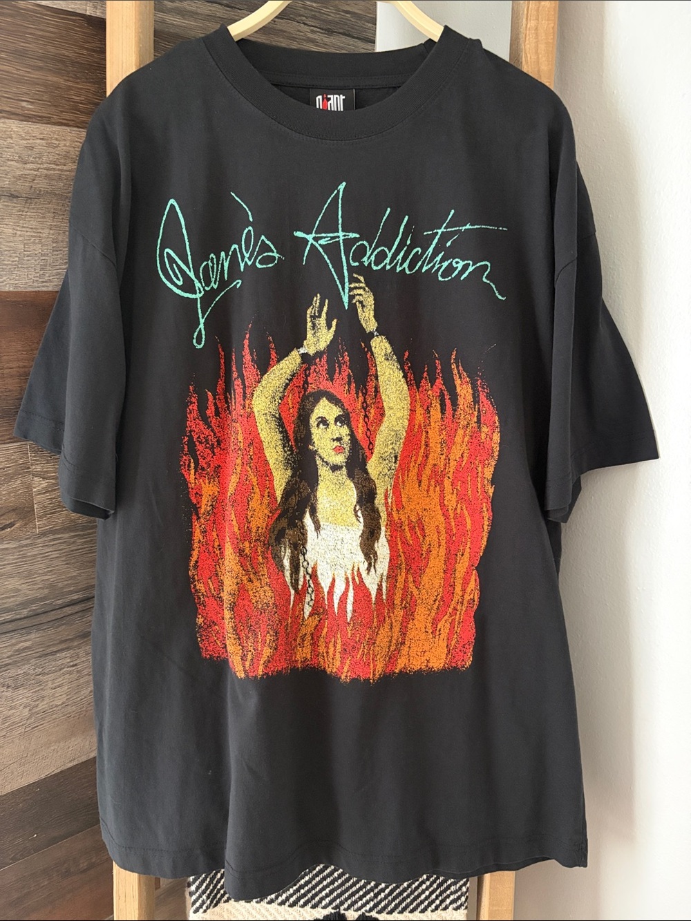 🆕 Jane’s Addiction “Burning Lady” Band Tee